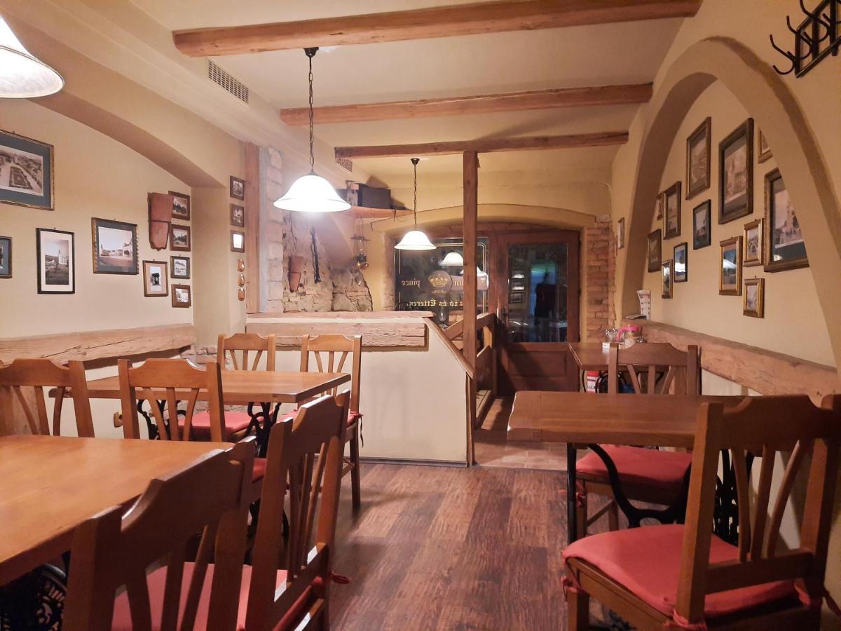Bed and Breakfast Korona Panzio Odorheiu Secuiesc Exterior foto
